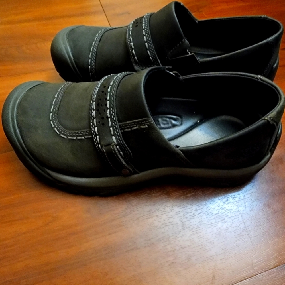 KEEN Kaci Leather Slip On Shoes Size 8
